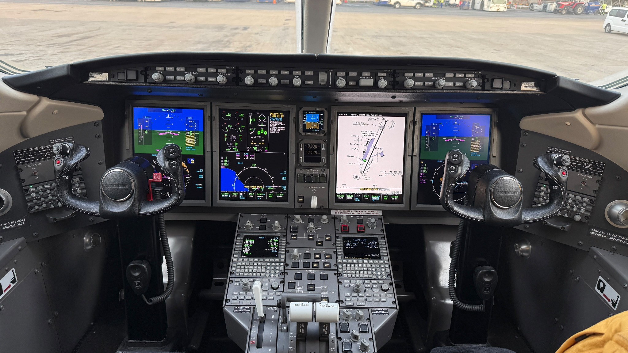 Aircraft cockpit